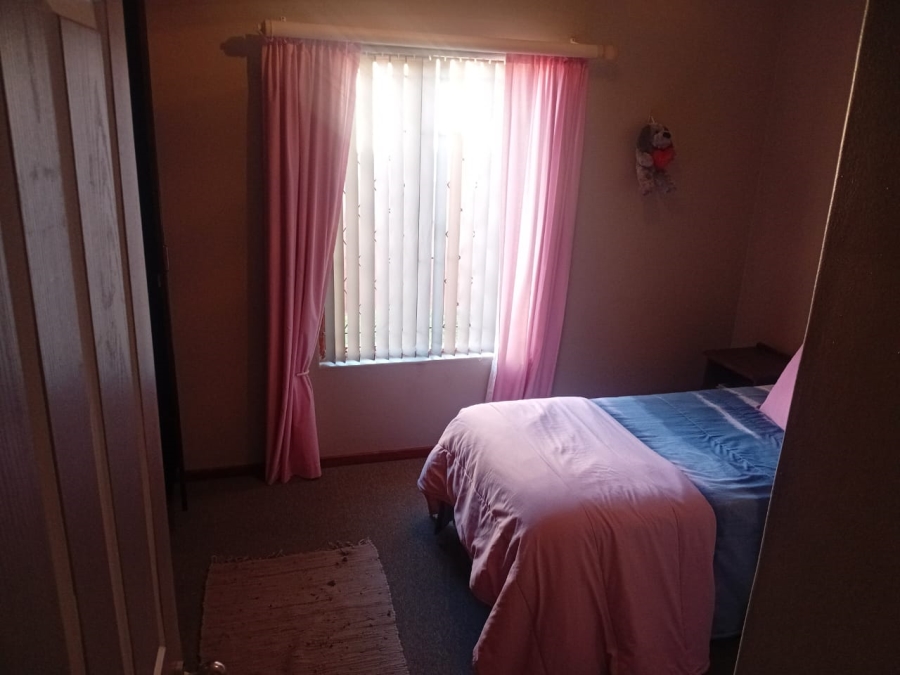 6 Bedroom Property for Sale in Heiderand Western Cape